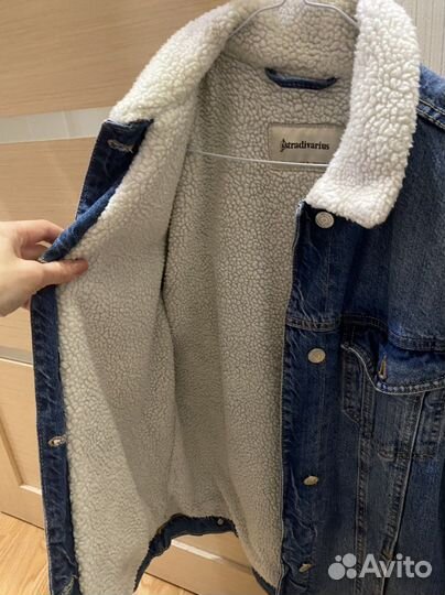 Утепленная куртка джинсовая stradivarius