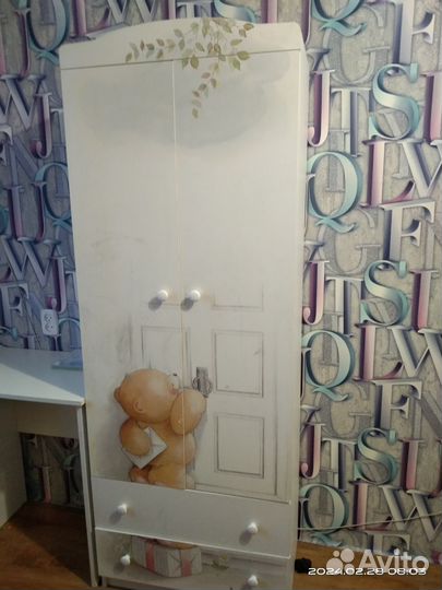 Шкаф и стол письменный