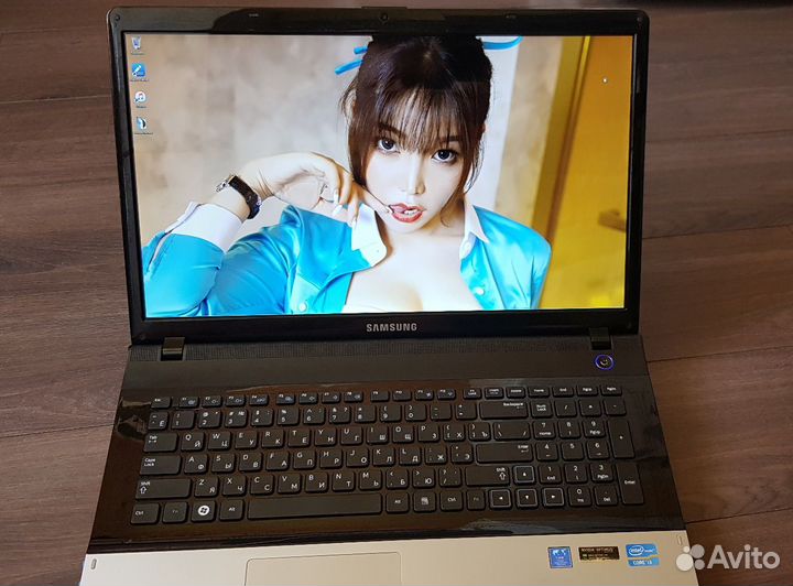Ноутбук 17,3 FullHD Samsung (i7+16GB+SSD+nVidia)