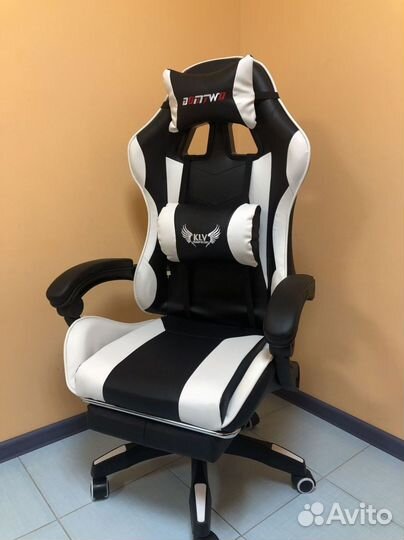 Офисное кресло (геймерское). Кресло для директора