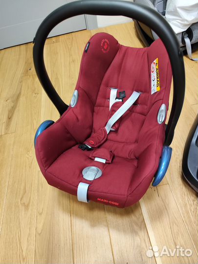 Автокресло Maxi Cosi Cabriofix + база