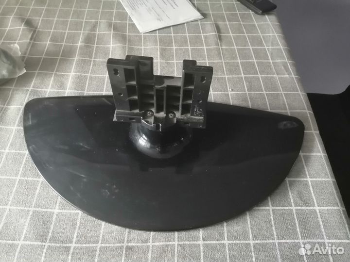 Подставка под телевизор LG 32, без болтов