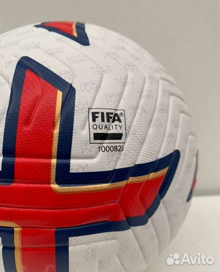 Новый футбольный мяч Nike Английская лига