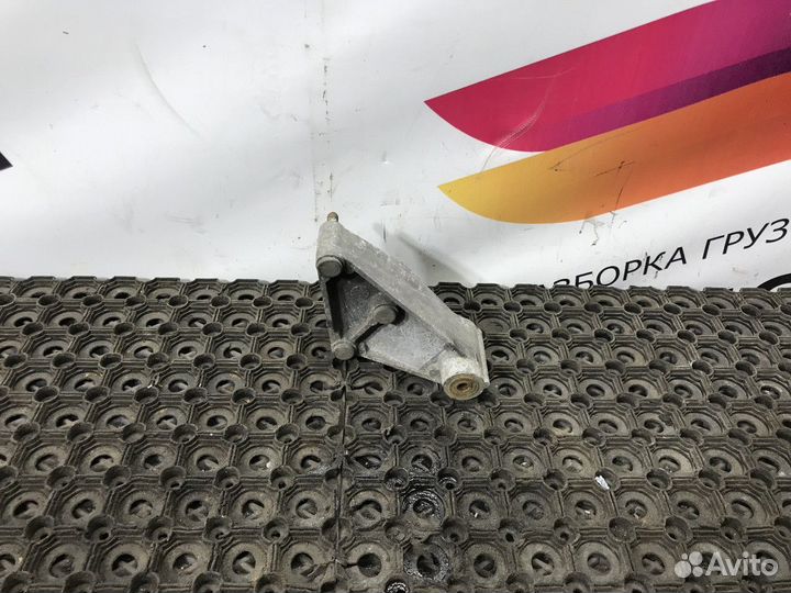 Кронштейн кулисы кпп Scania 4-series