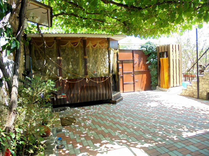 Дом 122 м² на участке 1 сот.