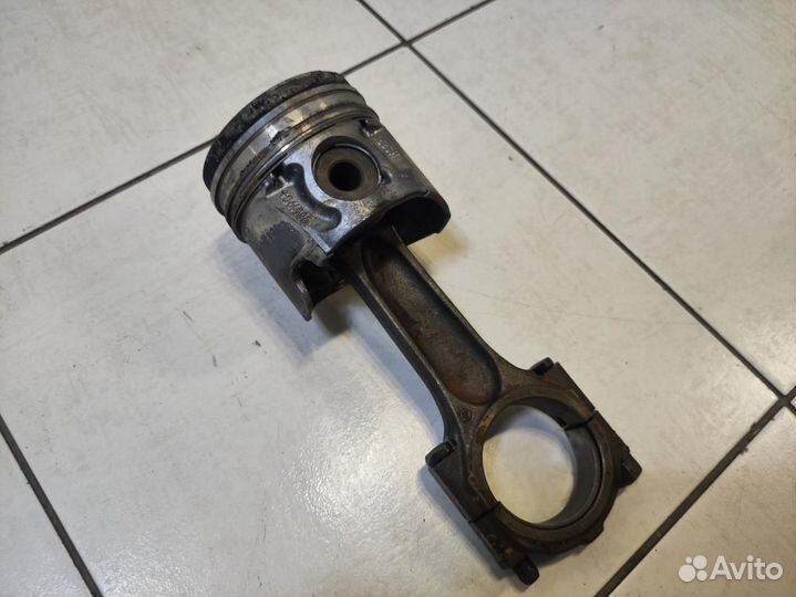 Поршень с шатуном Ford Mondeo 4 BE