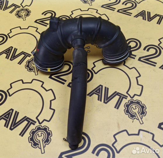 Патрубок воздушного фильтра Toyota Rav4 ACA21