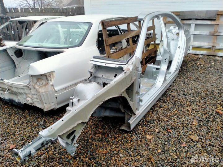 Кузов левый Bmw 523I Левый Руль Пробег:38000 Км