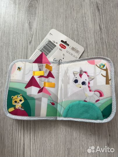 Книжка tiny love принцесса