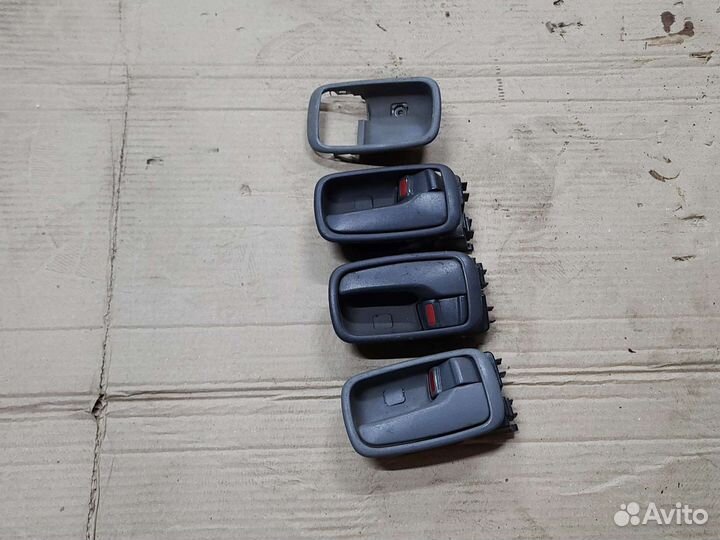 Ручка двери внутренняя Mitsubishi Lancer 9