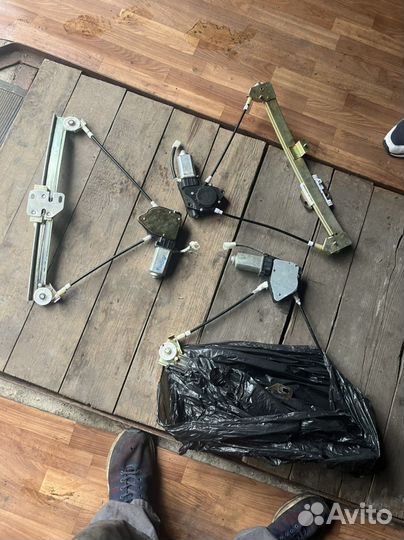 Стеклоподъемник на приору левый