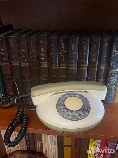 Старый телефон