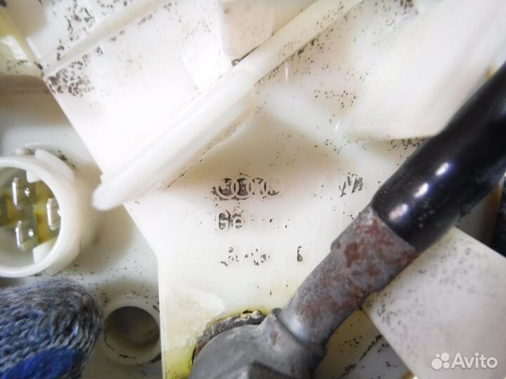 Насос топливный Audi 80 B4