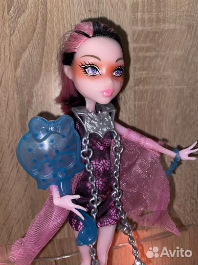 Кукла Монстер Хай Дракулаура