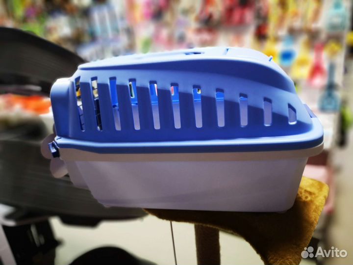 Переноска для кошек и собак