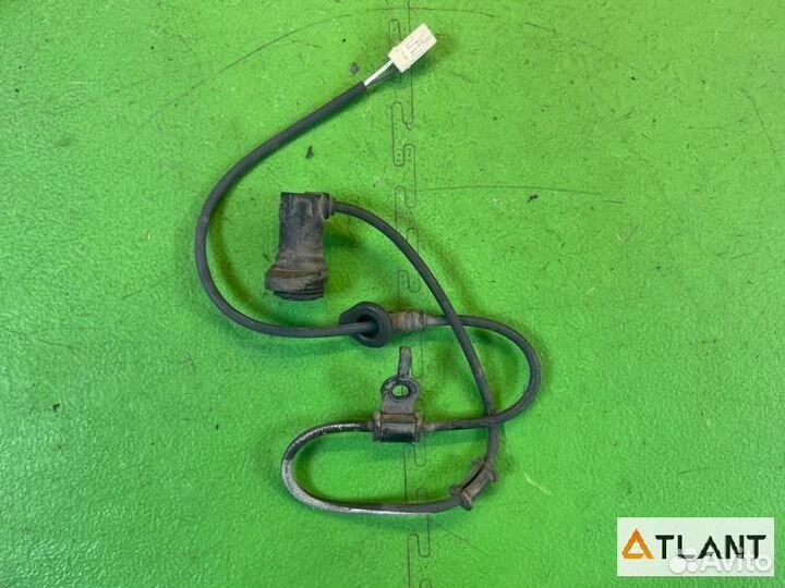 Датчик abs задний левый toyota IST