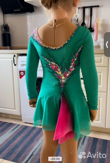 Шикарное платье для фигурного катания 116-128