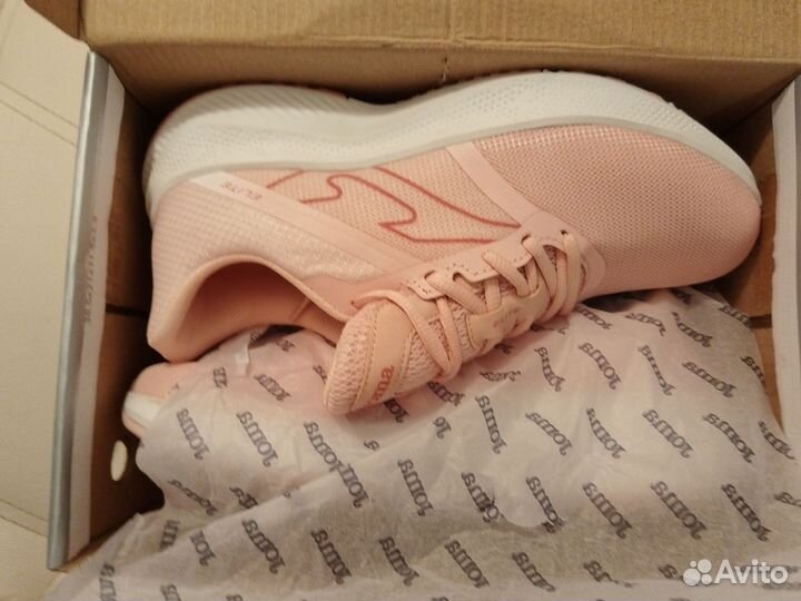 Кроссовки новые, оригинал