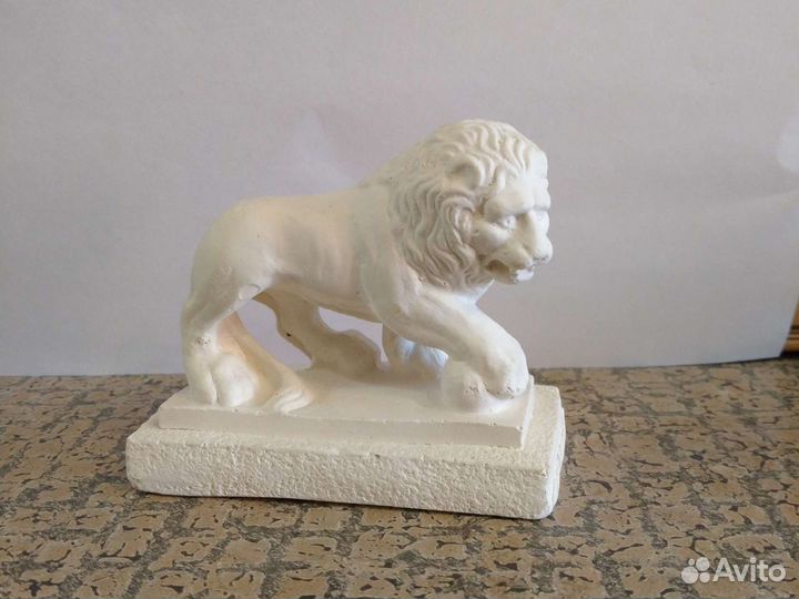 Статуэтки Львов