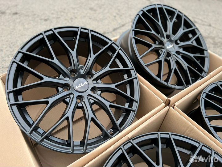 Литые диски новые 3B092 R18 на Kia Optima\K5