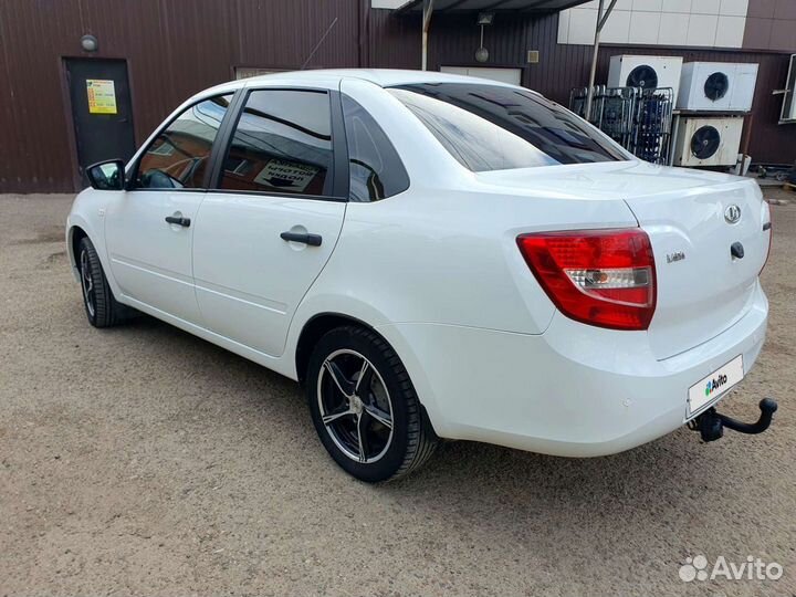 LADA Granta 1.6 МТ, 2017, 81 000 км