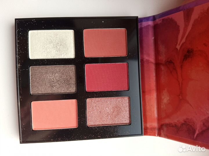 Палетка теней для век Avon