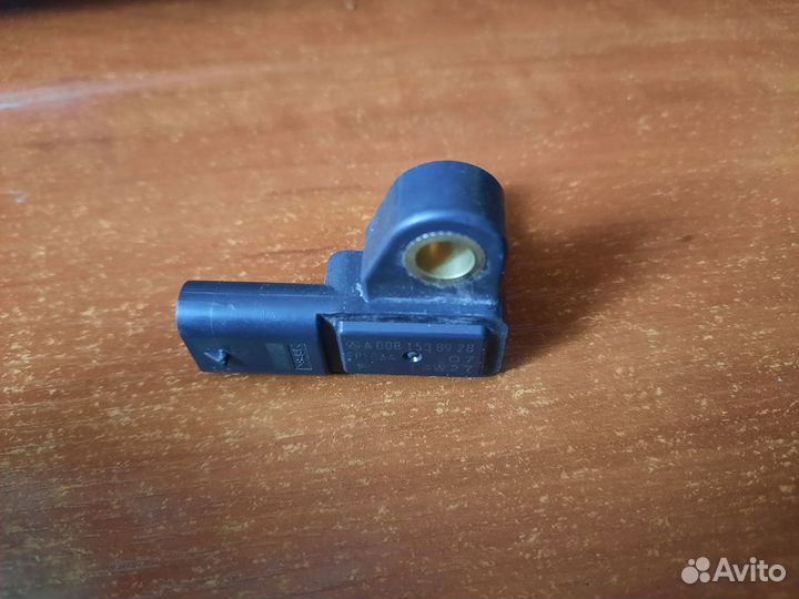 Датчик давления воздуха Mercedes a0081538928