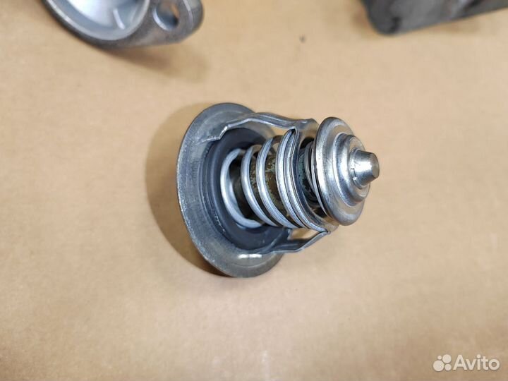 Термостат Kia Sorento 1 поколения