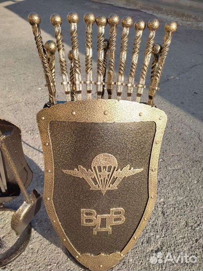 Подарок на день вдв, подставка для шампуров