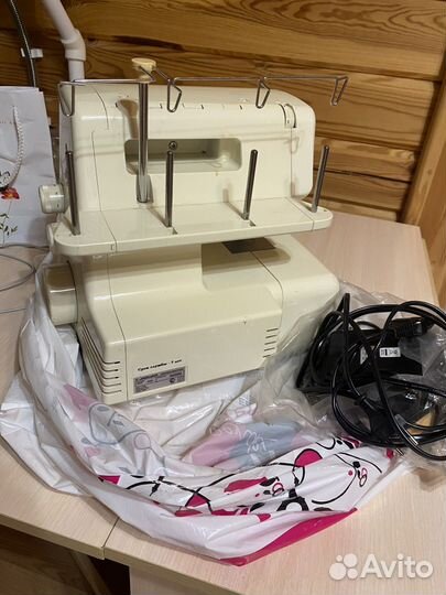 Оверлок Jaguar 055D