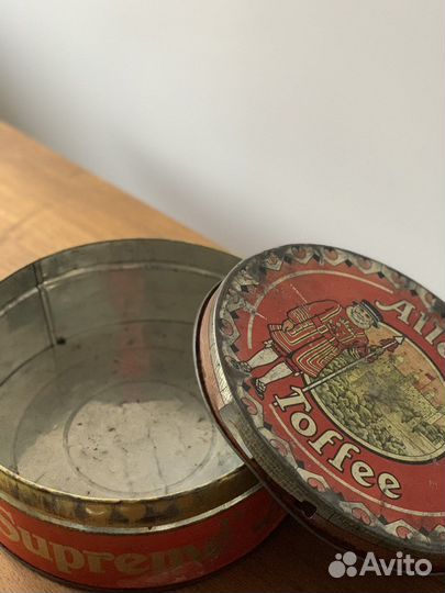 Большая жестяная коробка СССР