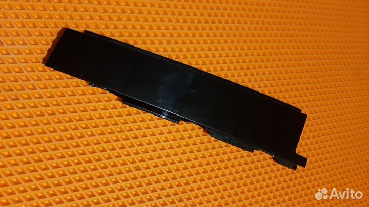 Накладка задней правой двери Porsche Cayenne 958