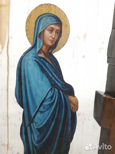 Старинные иконы. Резное 