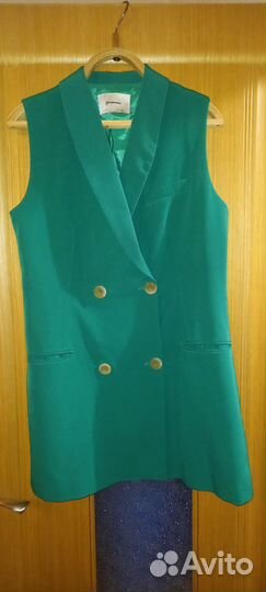 Женский жилет