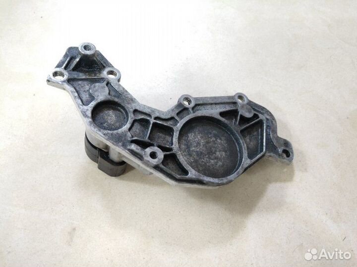 Крышка гбц Mercedes-Benz