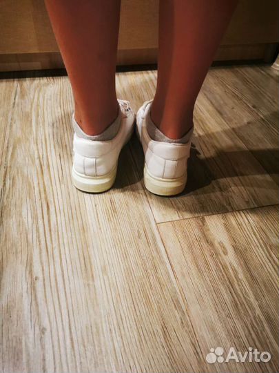 Кроссовки для девочки