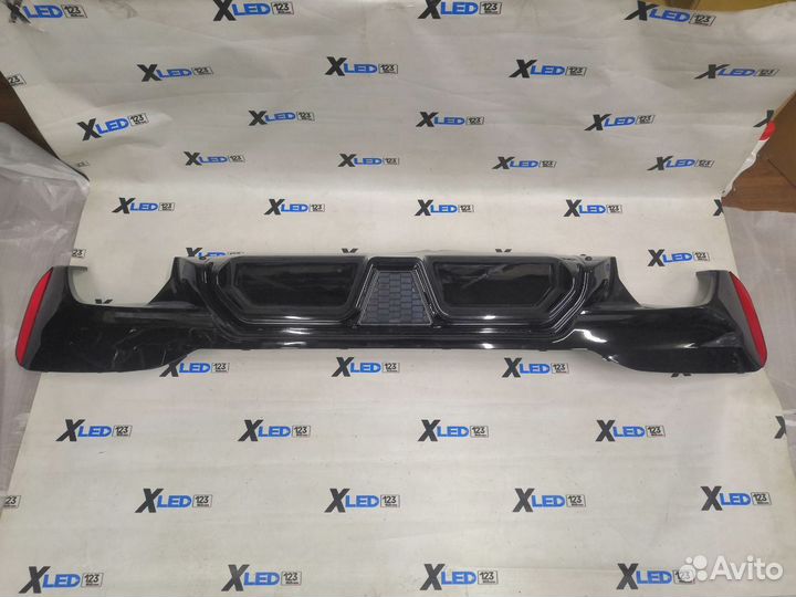 Диффузор G30 M5 CS F90 стиль без фонаря глянец