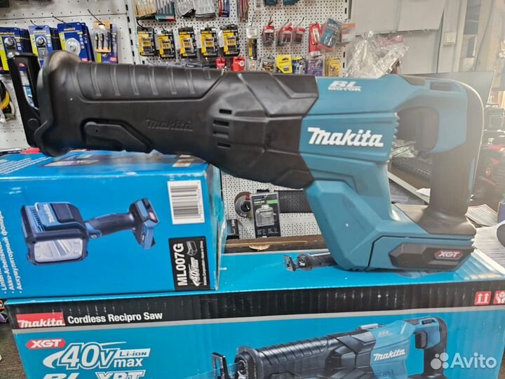 Сабельная пила Makita XGT JR001GZ