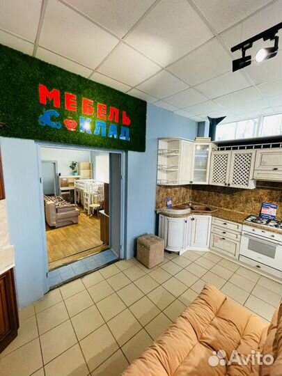 Диван / софа с витрины