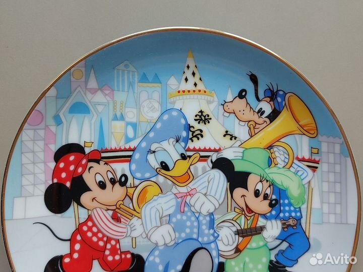Коллекционная тарелка Tokyo Disneyland Японии