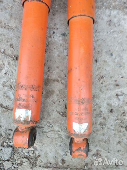 Амортизаторы передние на УАЗ Патриот