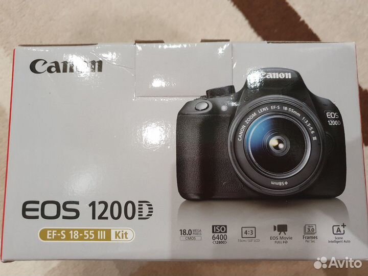 Зеркальный фотоаппарат