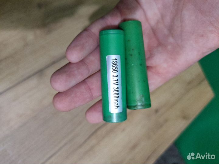 Зарядное устройство AWT Батарейки 18650