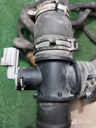 Патрубок системы охлаждения Land Rover Discovery 3