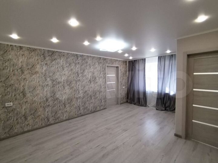 2-к. квартира, 43 м², 1/5 эт.