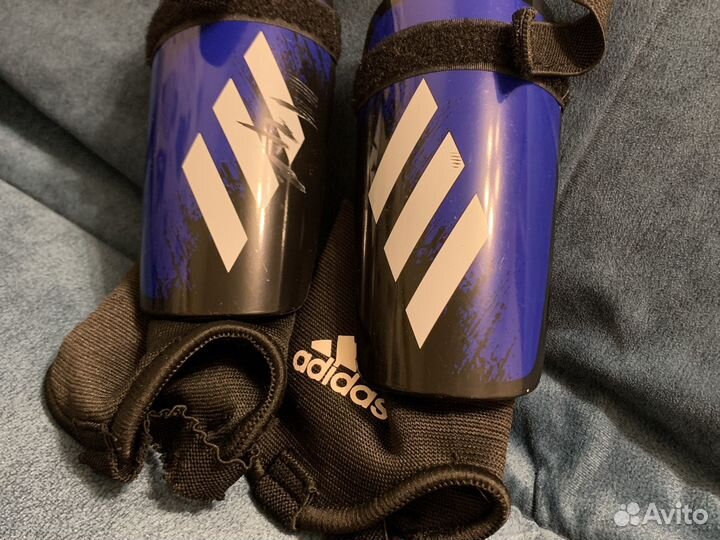 Футбольные щитки