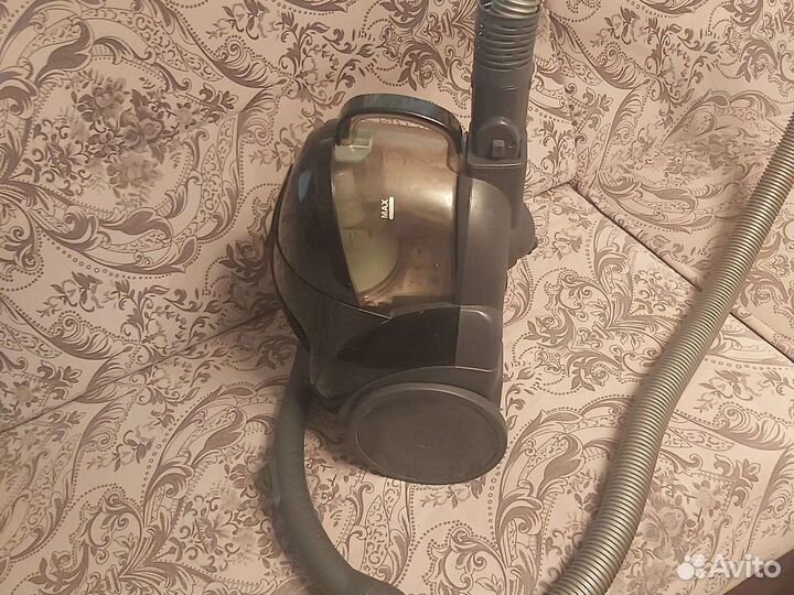 Пылесос LG рабочий 2 нера фильтра под замену