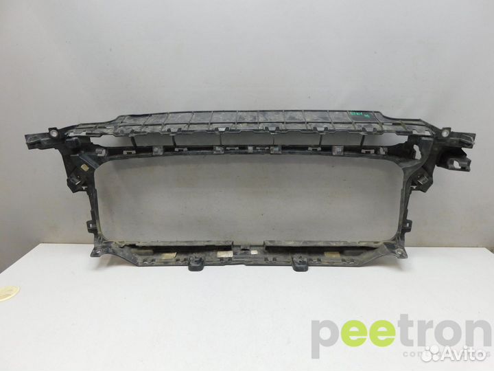 Б/У Б/У Кронштейн решетки радиатора б/у