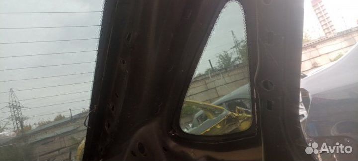 Стекло кузовное глухое заднее левое Ford Focus 2