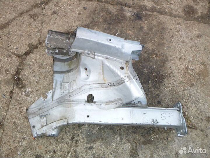 Лонжерон передний правый Volkswagen passat B6 2005